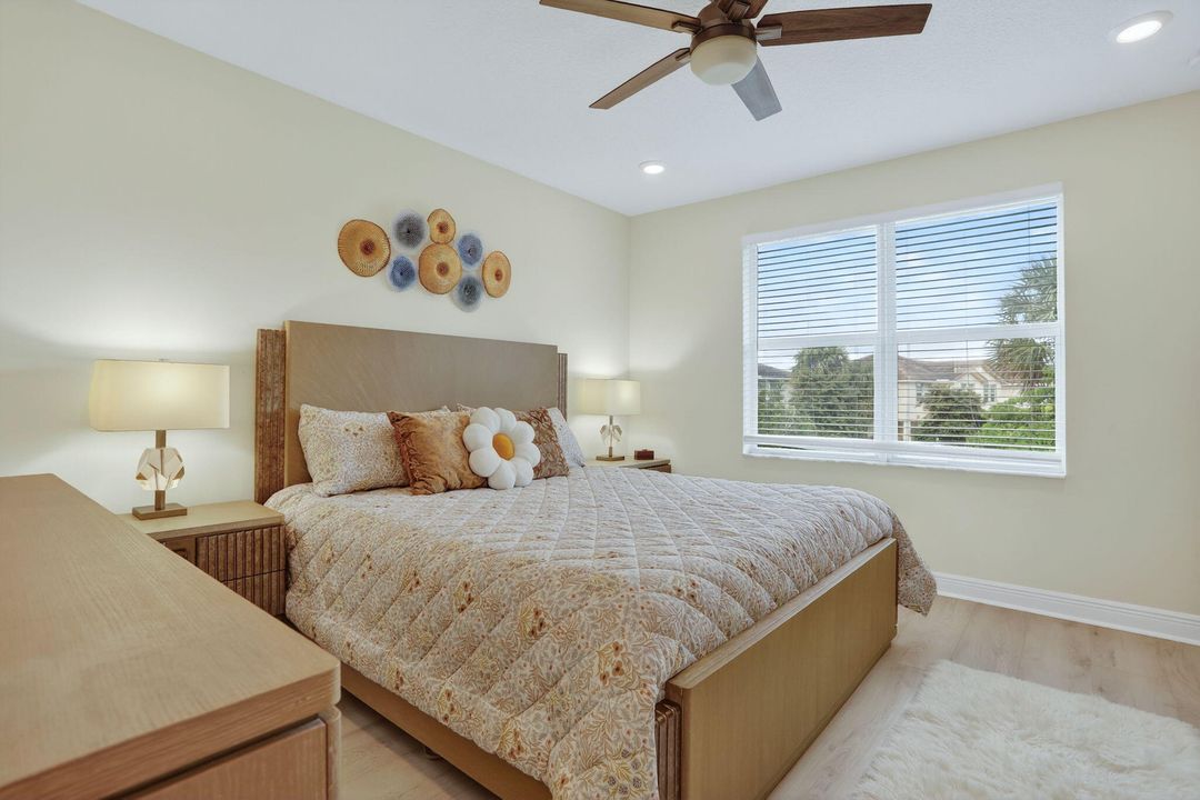 待售: $479,000 (2 贝兹, 2 浴室, 1494 平方英尺)