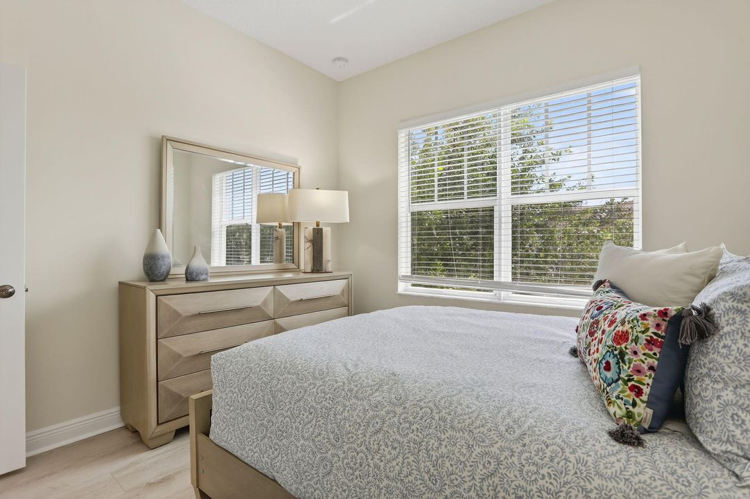 待售: $479,000 (2 贝兹, 2 浴室, 1494 平方英尺)