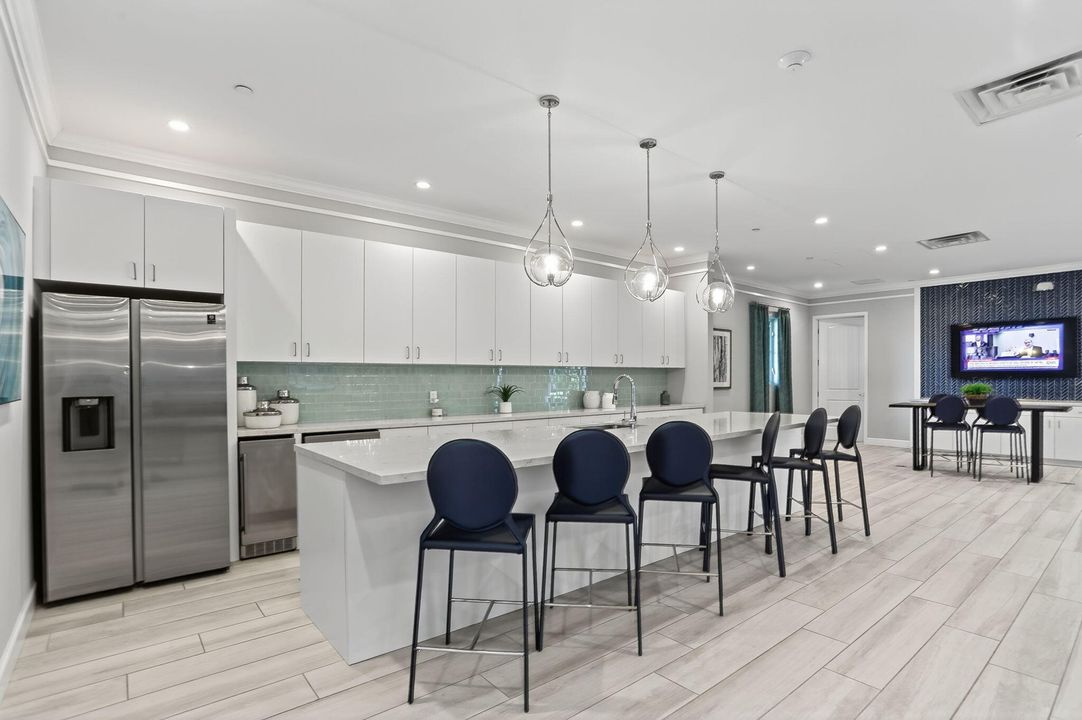 待售: $479,000 (2 贝兹, 2 浴室, 1494 平方英尺)