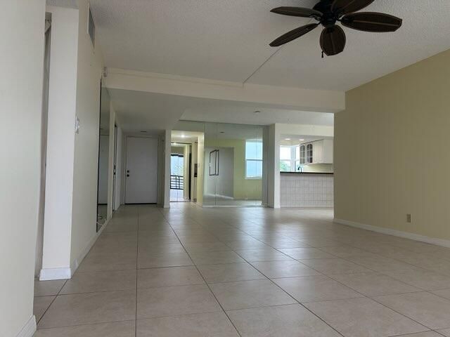 For Sale: $379,000 (2 beds, 2 baths, 1281 Square Feet)