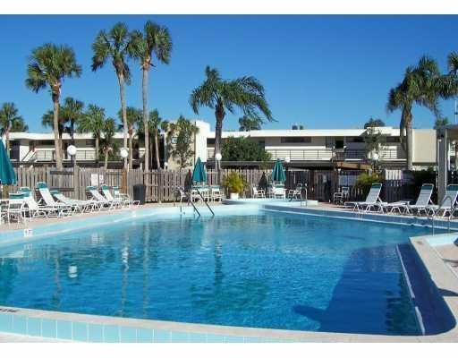 For Sale: $379,000 (2 beds, 2 baths, 1281 Square Feet)