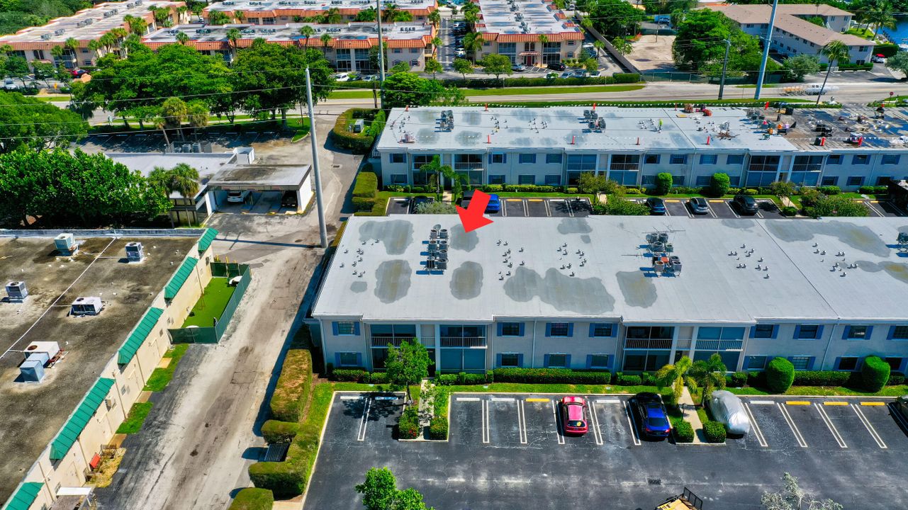 For Sale: $185,000 (1 beds, 1 baths, 667 Square Feet)