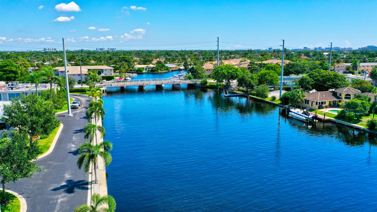 For Sale: $185,000 (1 beds, 1 baths, 667 Square Feet)