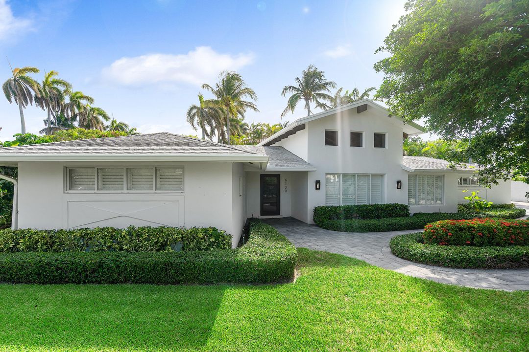 На продажу: $1,900,000 (3 спален, 2 ванн, 1810 Квадратных фут)