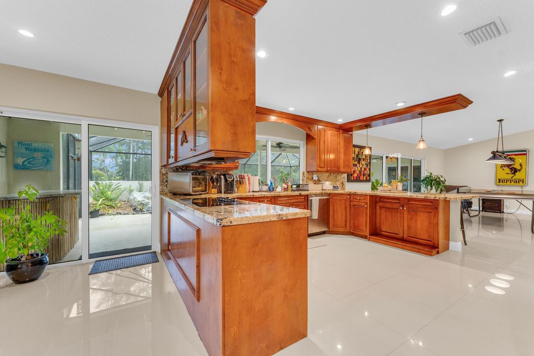 For Sale: $1,100,000 (4 beds, 2 baths, 2723 Square Feet)