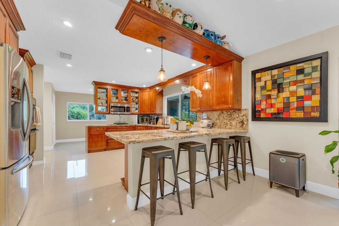 For Sale: $1,100,000 (4 beds, 2 baths, 2723 Square Feet)