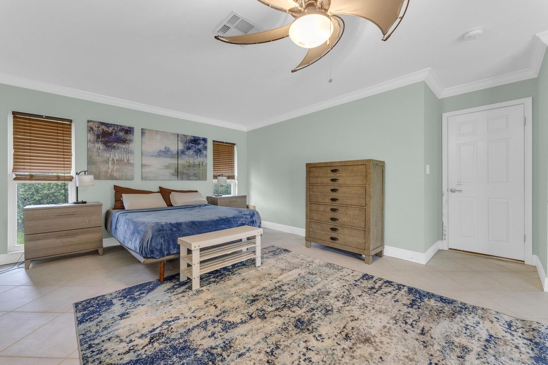 For Sale: $1,100,000 (4 beds, 2 baths, 2723 Square Feet)