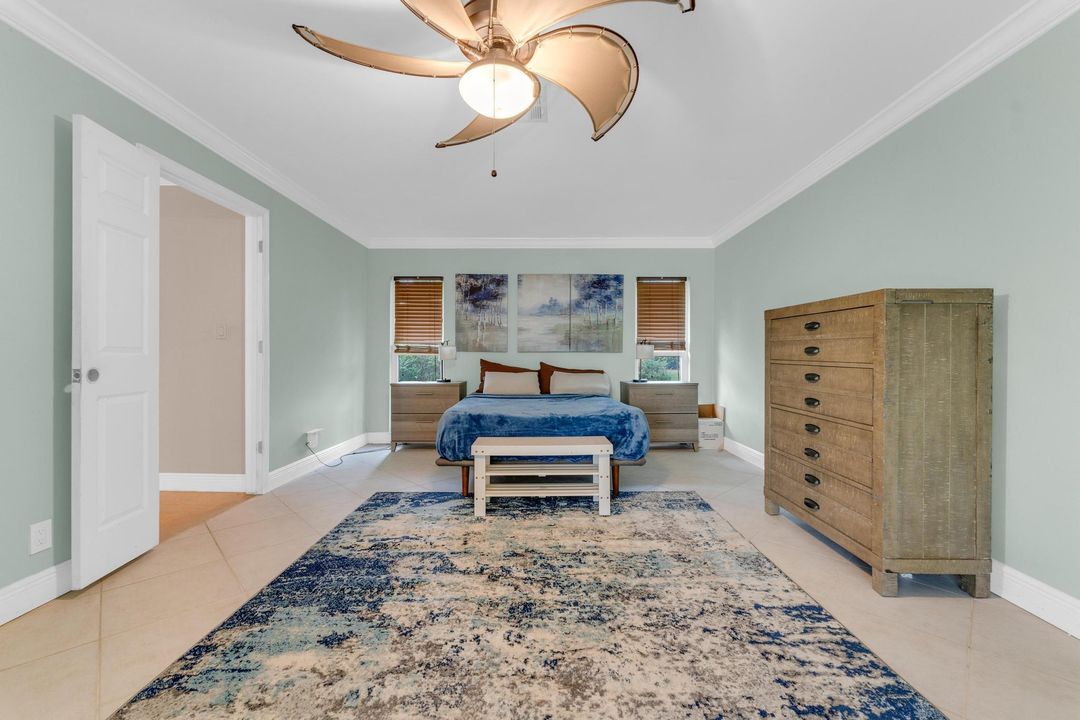 For Sale: $1,100,000 (4 beds, 2 baths, 2723 Square Feet)