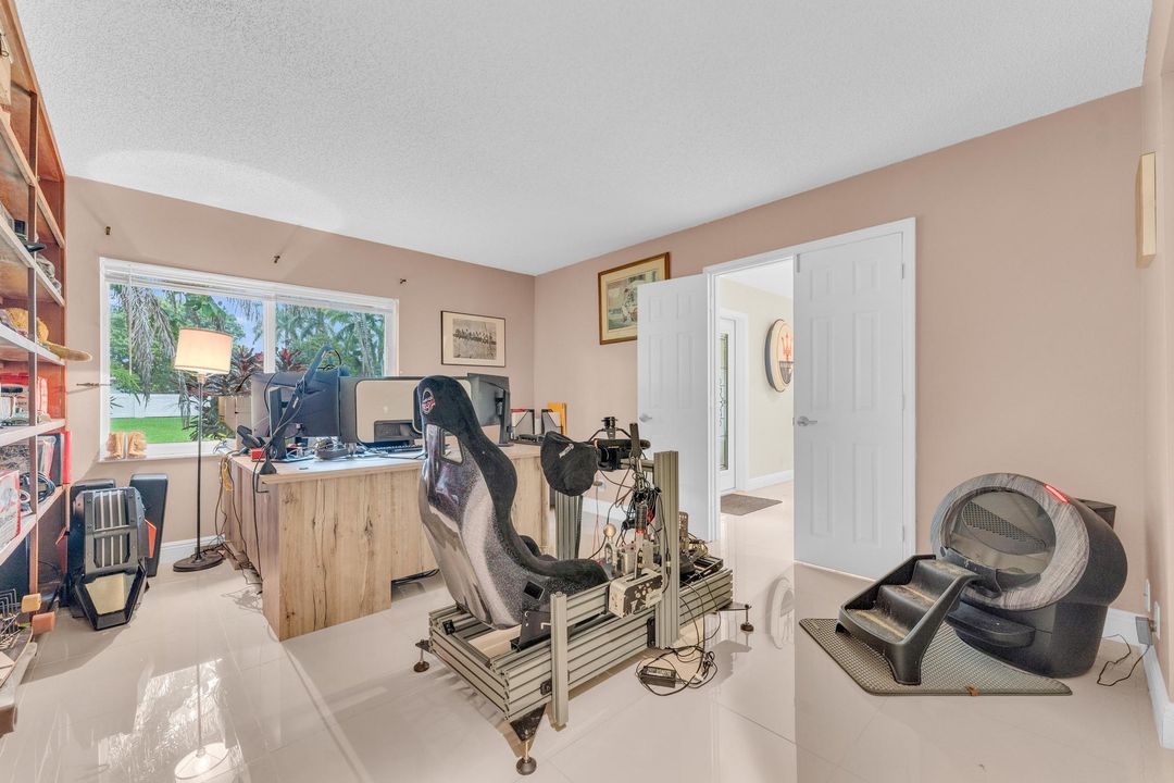 For Sale: $1,100,000 (4 beds, 2 baths, 2723 Square Feet)