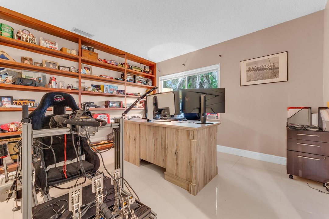 For Sale: $1,100,000 (4 beds, 2 baths, 2723 Square Feet)