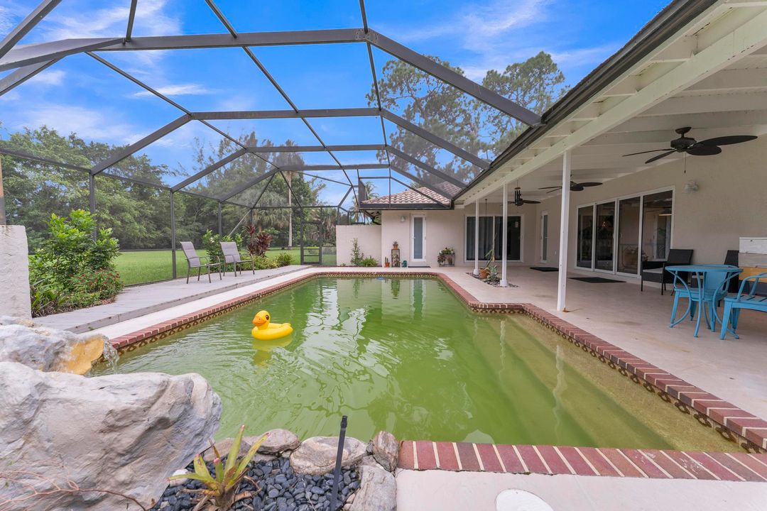 For Sale: $1,100,000 (4 beds, 2 baths, 2723 Square Feet)