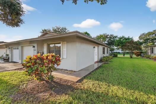 Active With Contract: $229,000 (2 beds, 2 baths, 1114 Square Feet)
