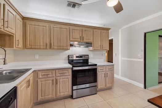 Active With Contract: $229,000 (2 beds, 2 baths, 1114 Square Feet)