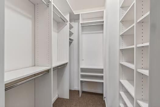 Active With Contract: $229,000 (2 beds, 2 baths, 1114 Square Feet)