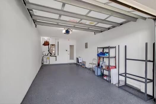 Active With Contract: $229,000 (2 beds, 2 baths, 1114 Square Feet)