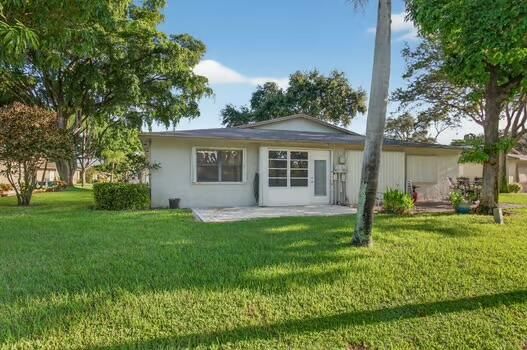 Active With Contract: $229,000 (2 beds, 2 baths, 1114 Square Feet)