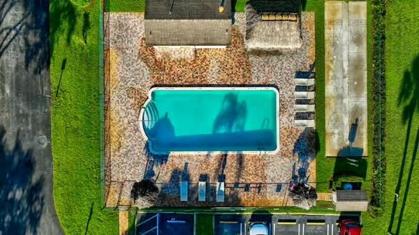 Active With Contract: $229,000 (2 beds, 2 baths, 1114 Square Feet)