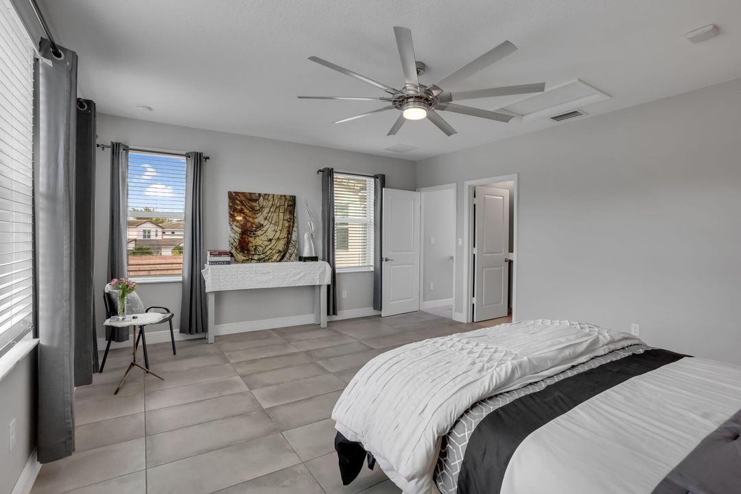 Activo con contrato: $710,000 (4 camas, 3 baños, 2179 Pies cuadrados)