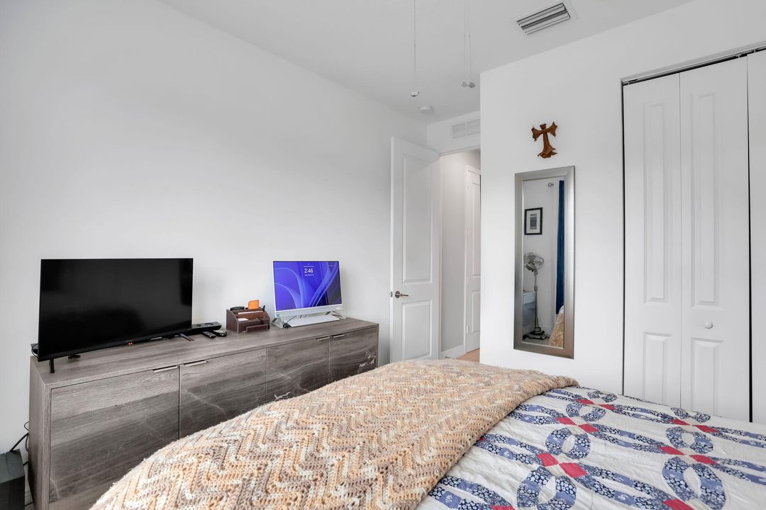 Activo con contrato: $710,000 (4 camas, 3 baños, 2179 Pies cuadrados)