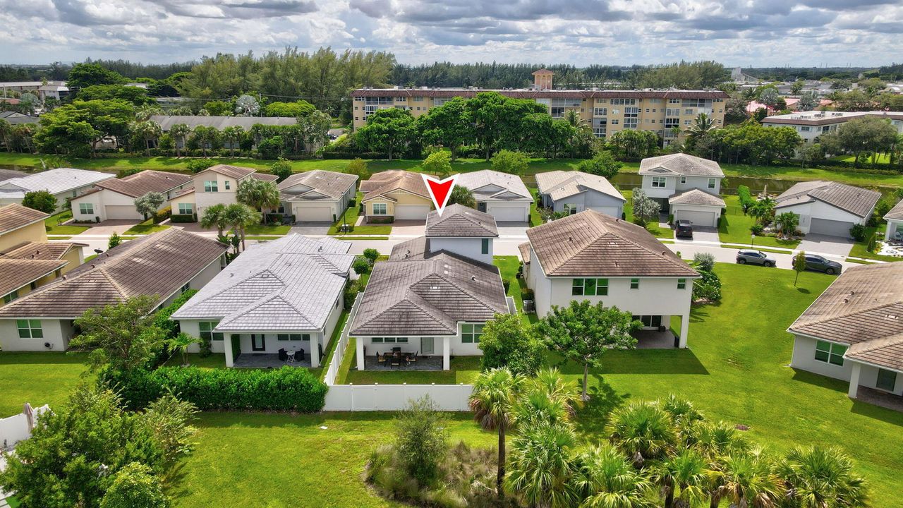 Activo con contrato: $710,000 (4 camas, 3 baños, 2179 Pies cuadrados)