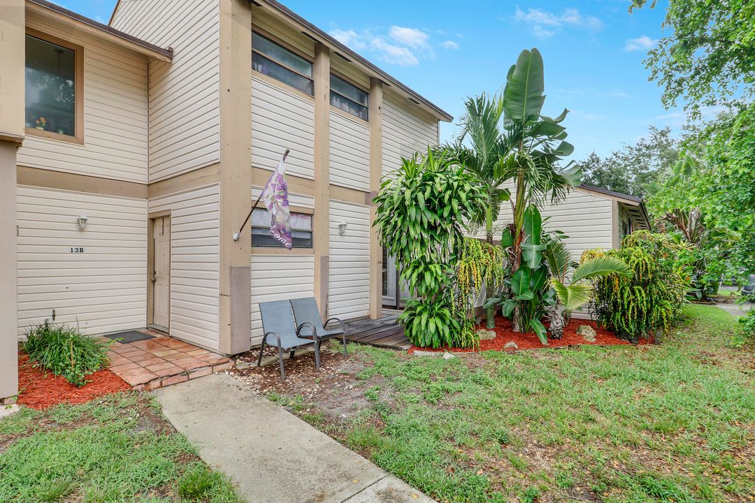 待售: $295,000 (2 贝兹, 2 浴室, 1284 平方英尺)