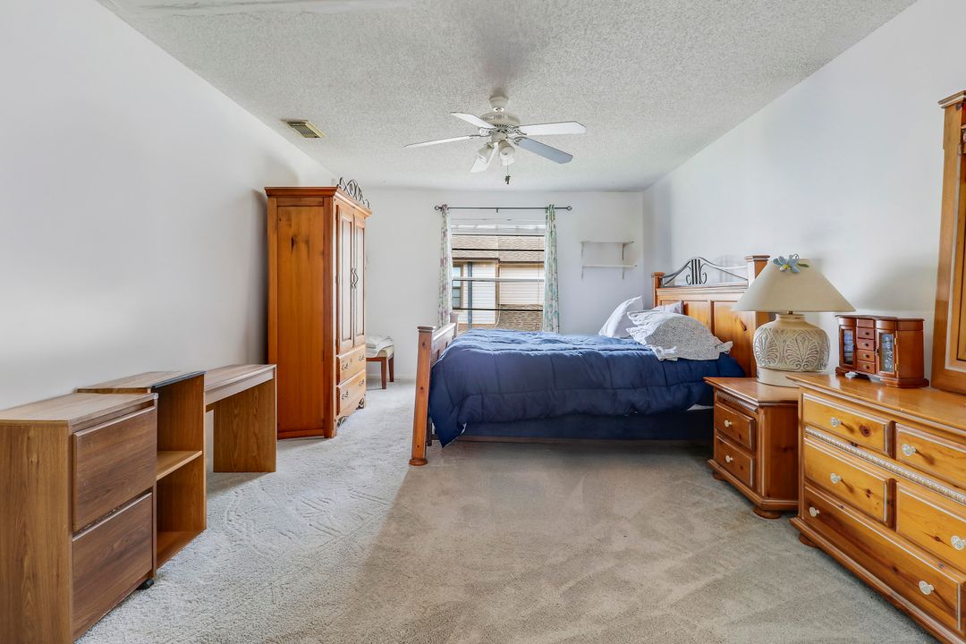 待售: $295,000 (2 贝兹, 2 浴室, 1284 平方英尺)