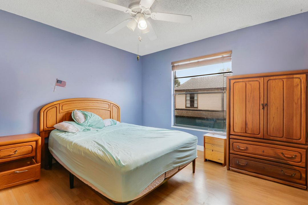 待售: $295,000 (2 贝兹, 2 浴室, 1284 平方英尺)