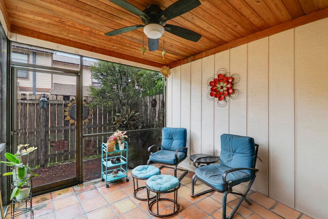 待售: $295,000 (2 贝兹, 2 浴室, 1284 平方英尺)