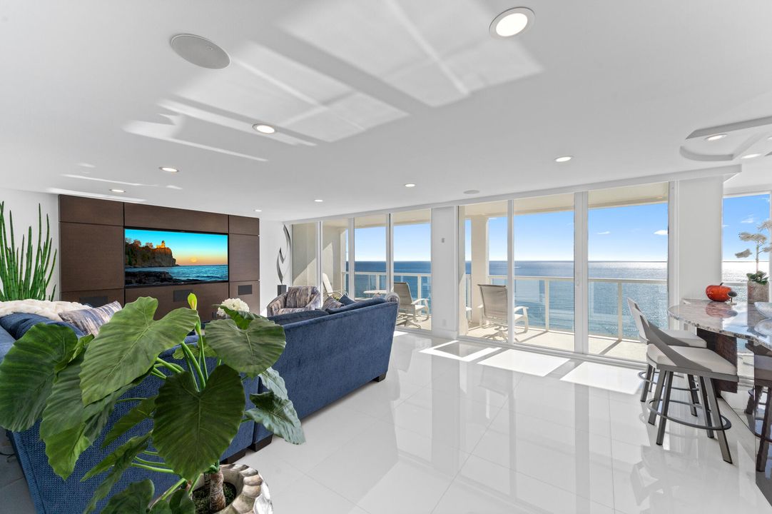 For Sale: $1,995,000 (2 beds, 2 baths, 1423 Square Feet)