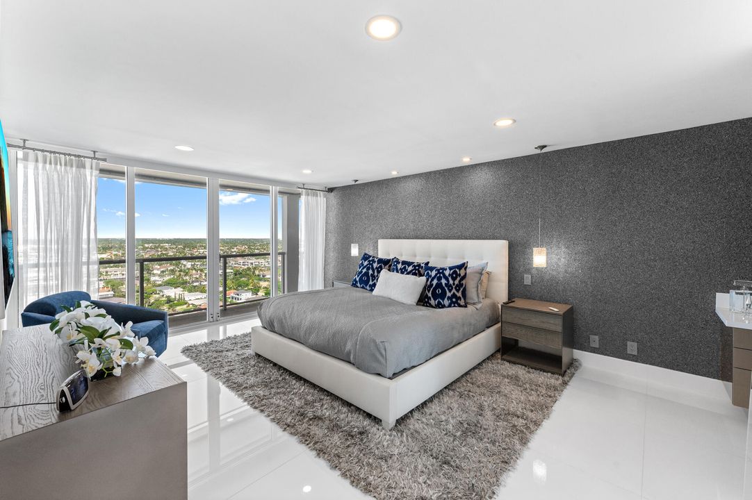 For Sale: $1,995,000 (2 beds, 2 baths, 1423 Square Feet)