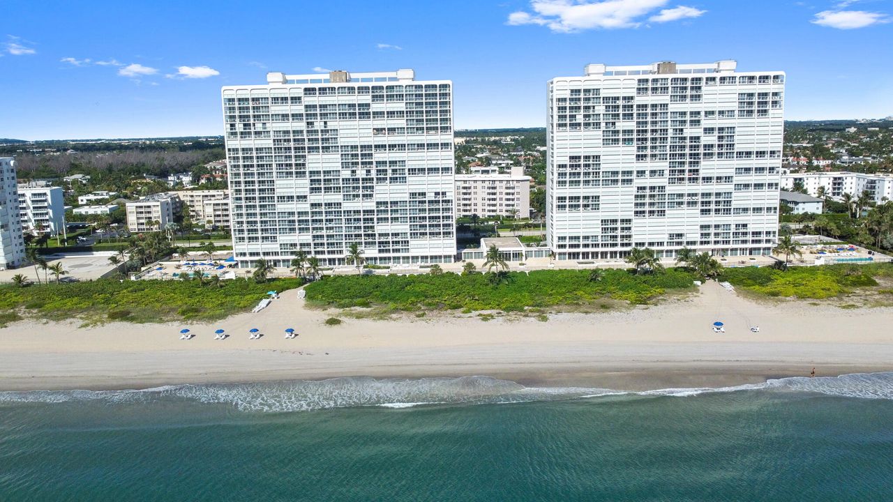 For Sale: $1,995,000 (2 beds, 2 baths, 1423 Square Feet)