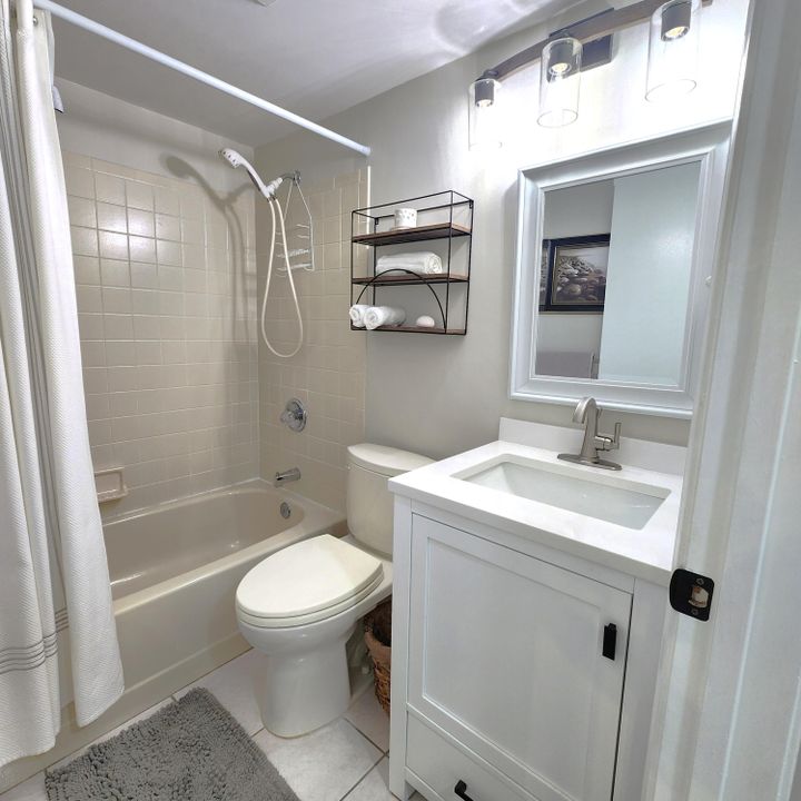 待售: $369,000 (2 贝兹, 2 浴室, 1126 平方英尺)