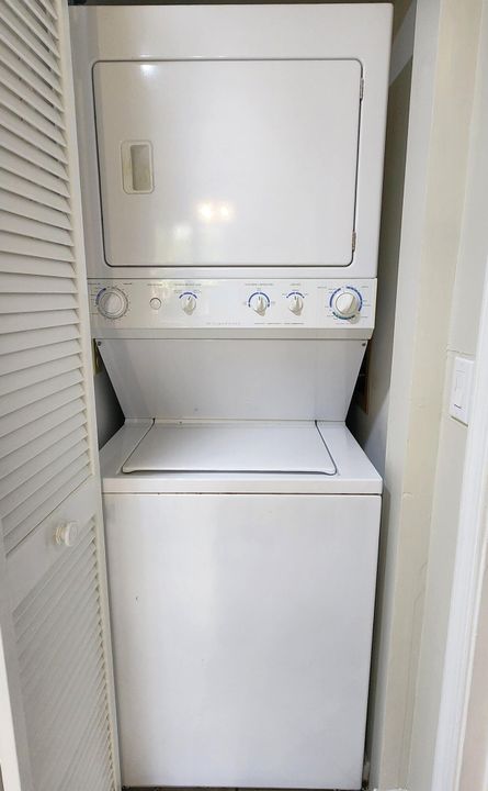 待售: $369,000 (2 贝兹, 2 浴室, 1126 平方英尺)