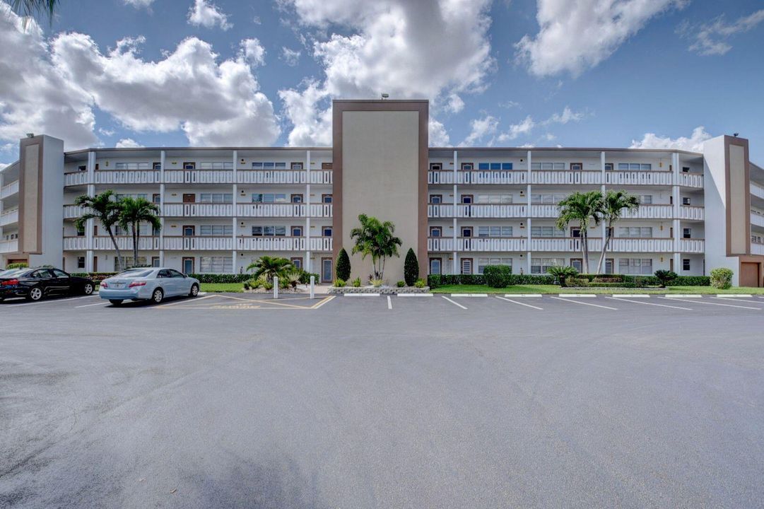 Recently Sold: $95,000 (1 beds, 1 baths, 738 Square Feet)