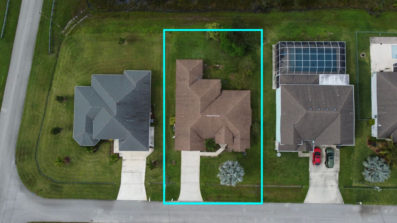 合同活跃: $2,800 (4 贝兹, 3 浴室, 2439 平方英尺)