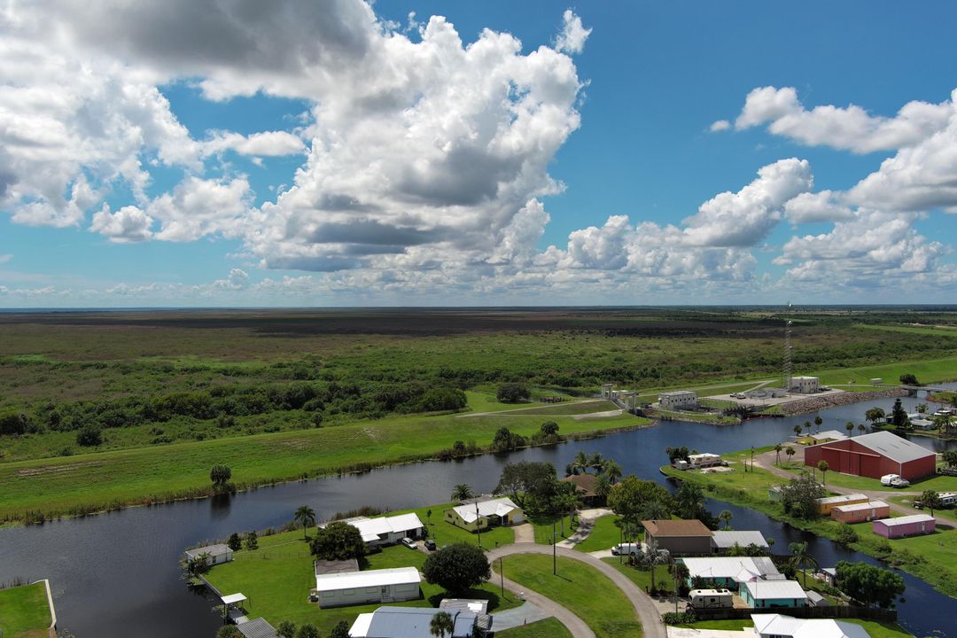 На продажу: $358,000 (3 спален, 2 ванн, 2082 Квадратных фут)