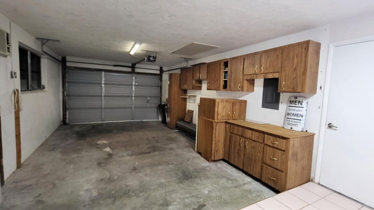 На продажу: $358,000 (3 спален, 2 ванн, 2082 Квадратных фут)