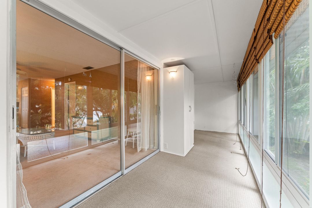 Active With Contract: $109,900 (1 beds, 1 baths, 772 Square Feet)