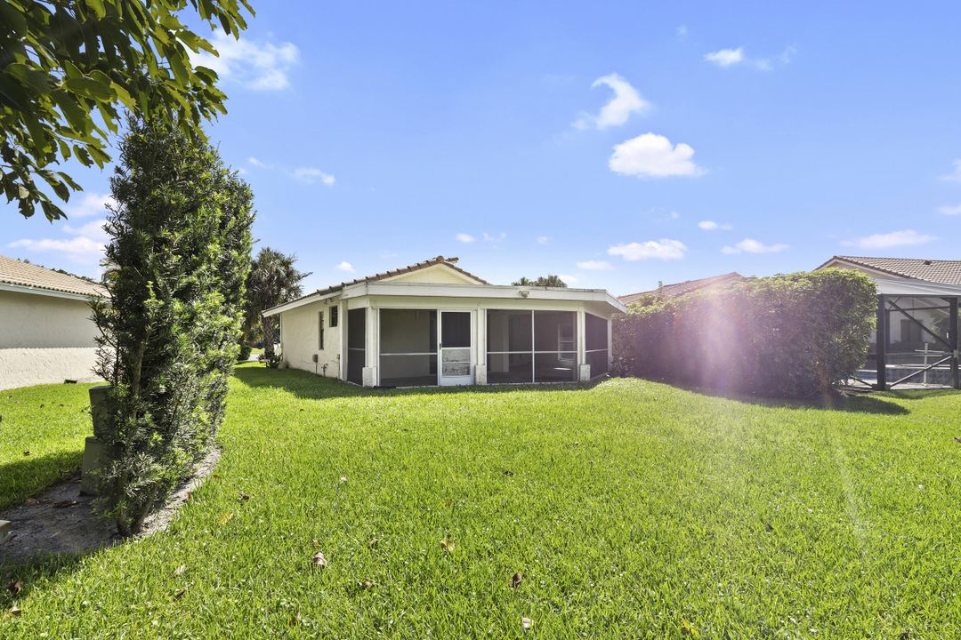 Active With Contract: $549,000 (3 beds, 2 baths, 1716 Square Feet)