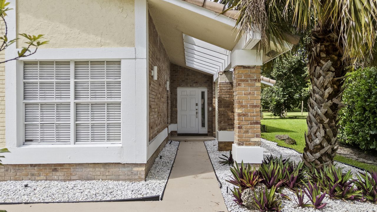 Active With Contract: $549,000 (3 beds, 2 baths, 1716 Square Feet)