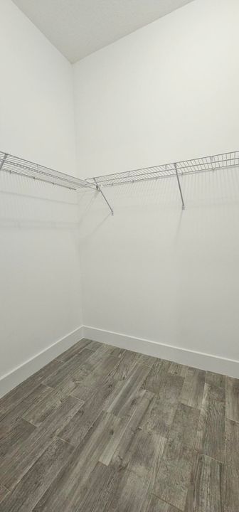 For Rent: $3,700 (4 beds, 2 baths, 1749 Square Feet)