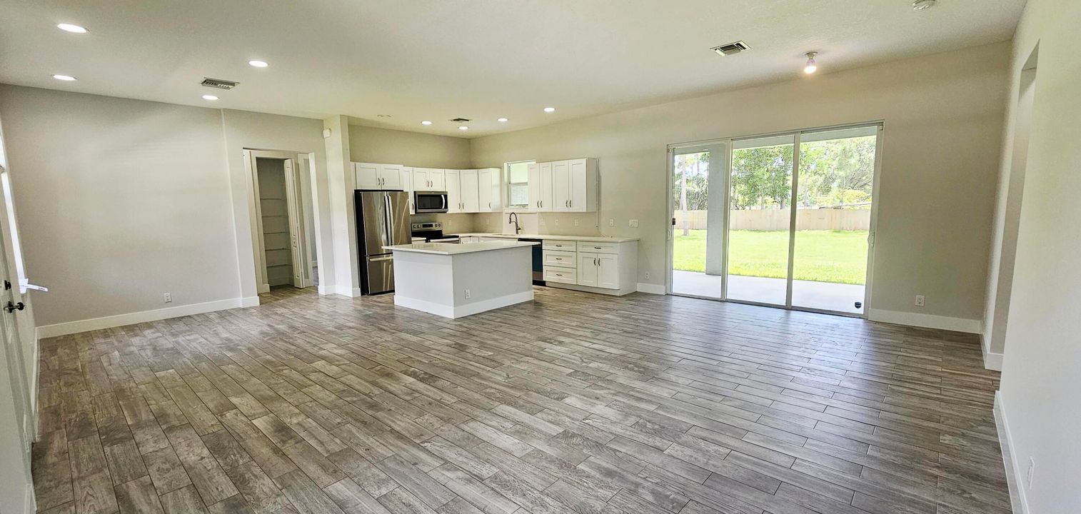 For Rent: $3,700 (4 beds, 2 baths, 1749 Square Feet)