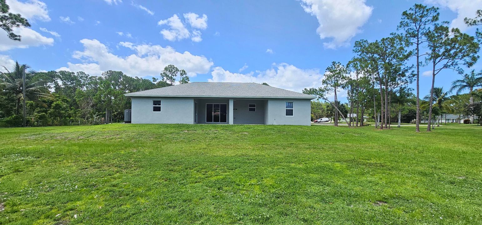 For Rent: $3,700 (4 beds, 2 baths, 1749 Square Feet)