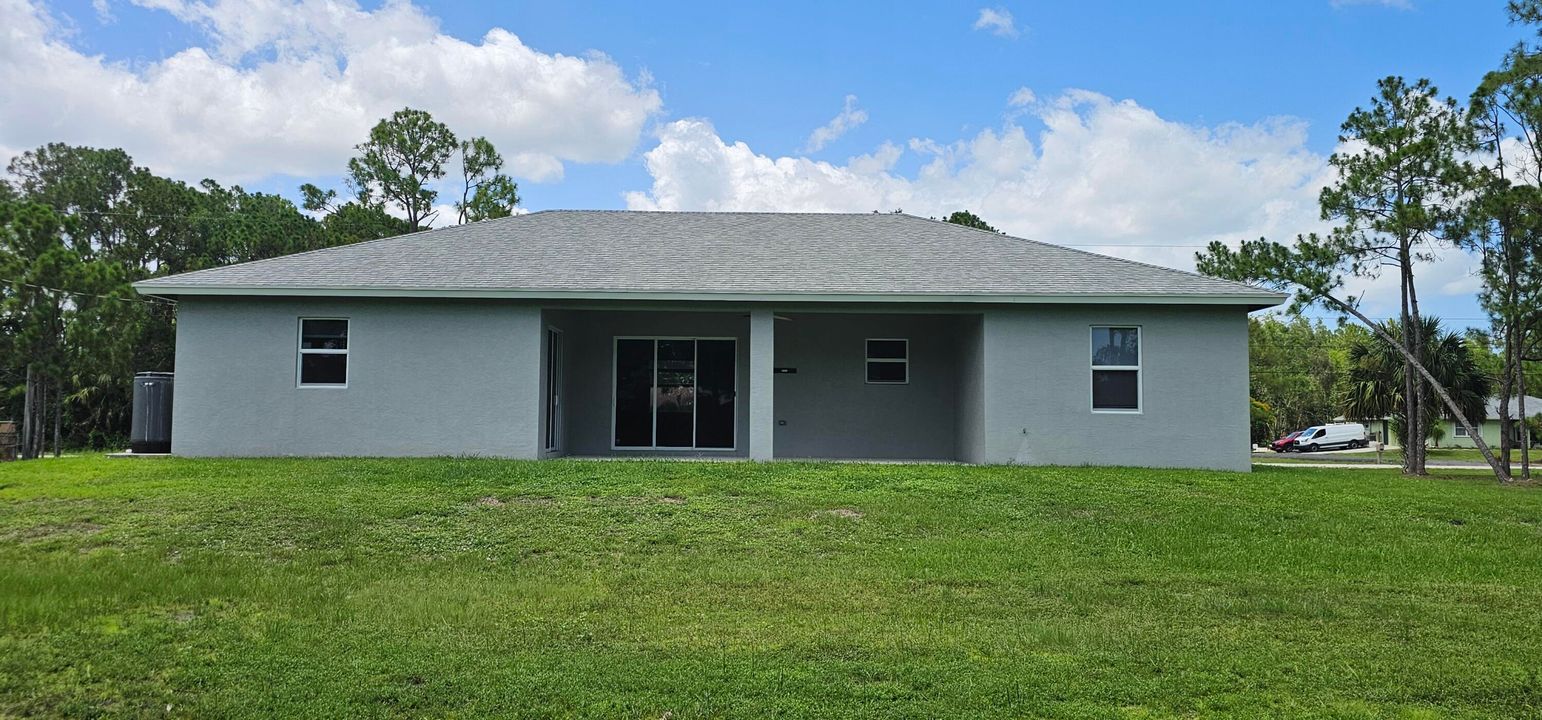 For Rent: $3,700 (4 beds, 2 baths, 1749 Square Feet)