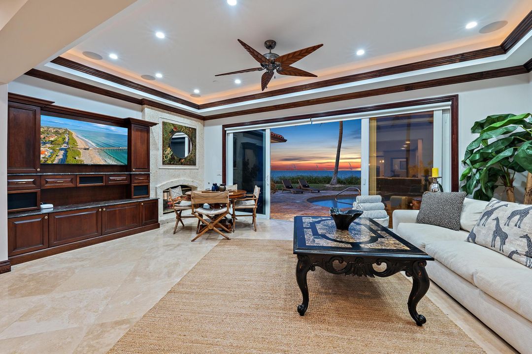 待售: $24,650,000 (6 贝兹, 6 浴室, 5829 平方英尺)