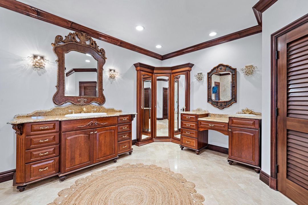 待售: $24,650,000 (6 贝兹, 6 浴室, 5829 平方英尺)