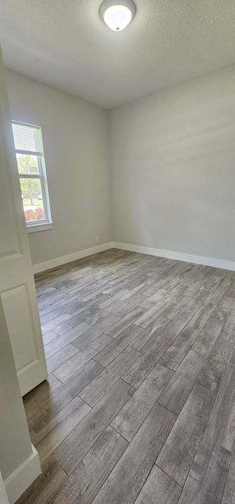 For Rent: $3,700 (4 beds, 2 baths, 1749 Square Feet)