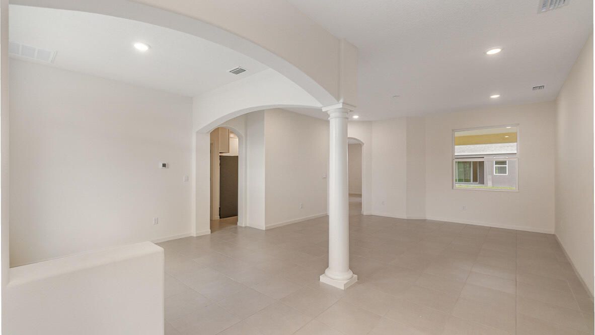 For Rent: $3,900 (5 beds, 4 baths, 3492 Square Feet)