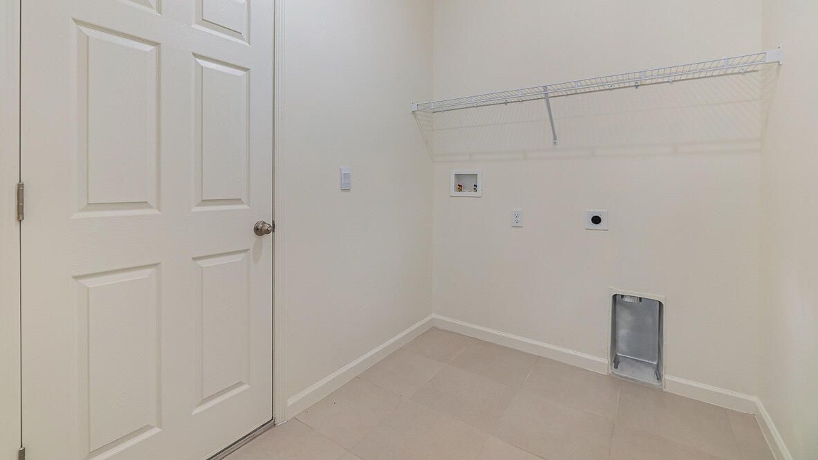 For Rent: $3,900 (5 beds, 4 baths, 3492 Square Feet)