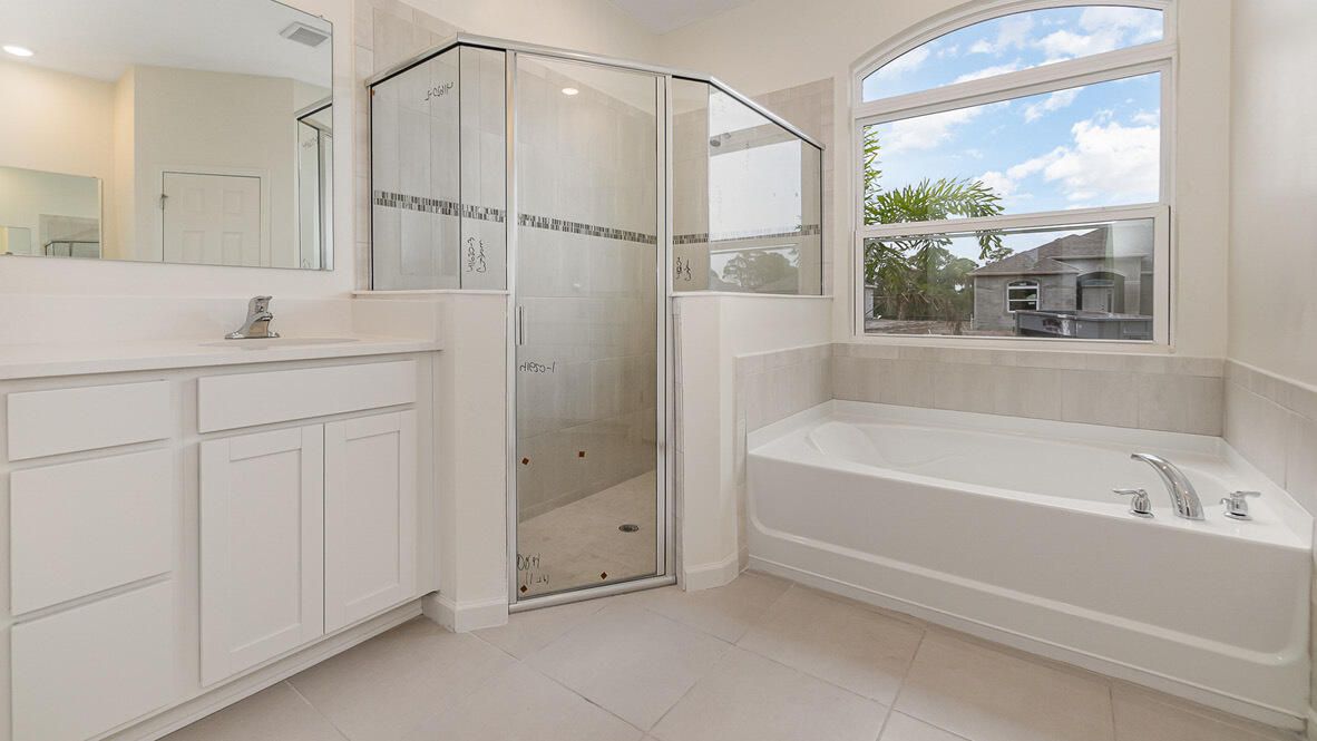 For Rent: $3,900 (5 beds, 4 baths, 3492 Square Feet)